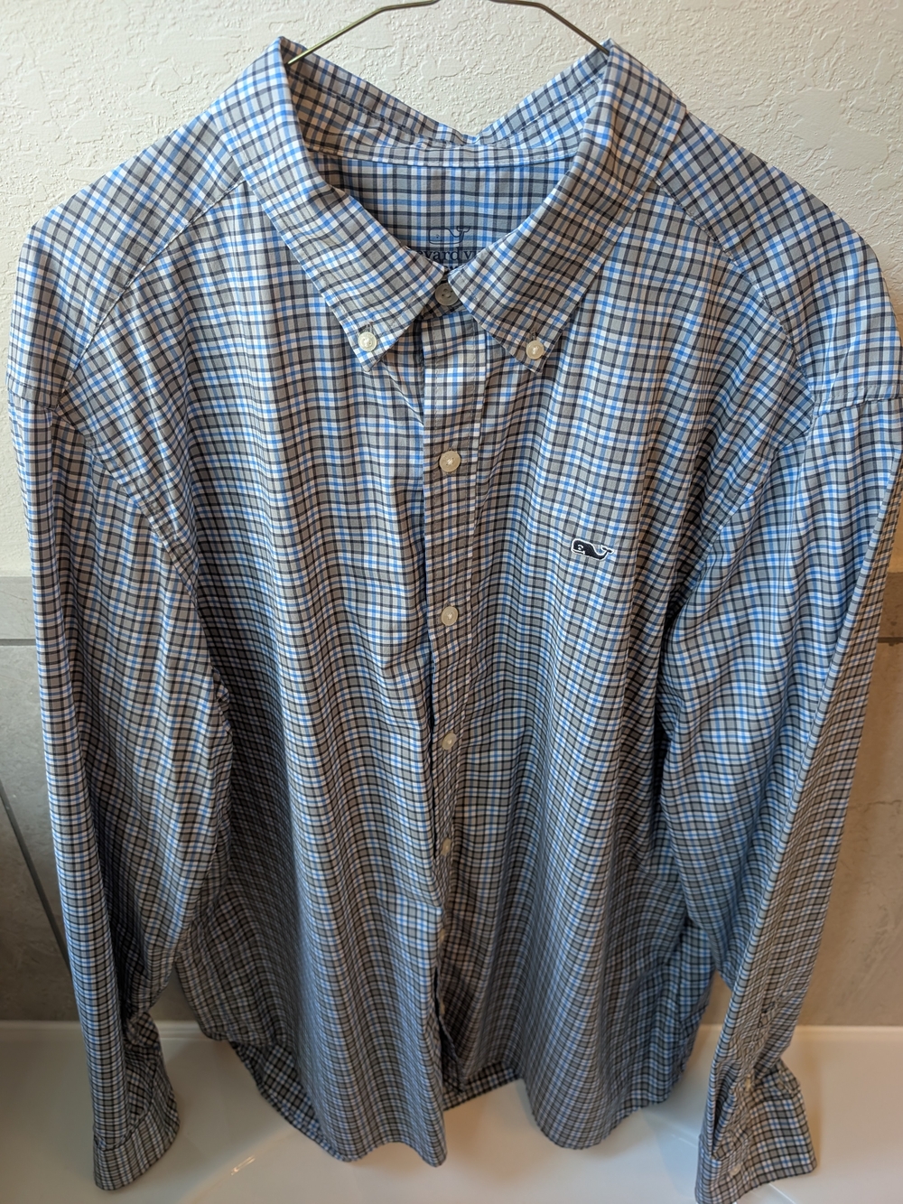 Vineyard Vines Men's Blue and White Plaid Button-Down Shirt